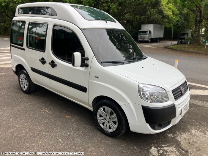 Fiat DOBLO ESSENCE 1.8 TETO ALTO 2012/2013